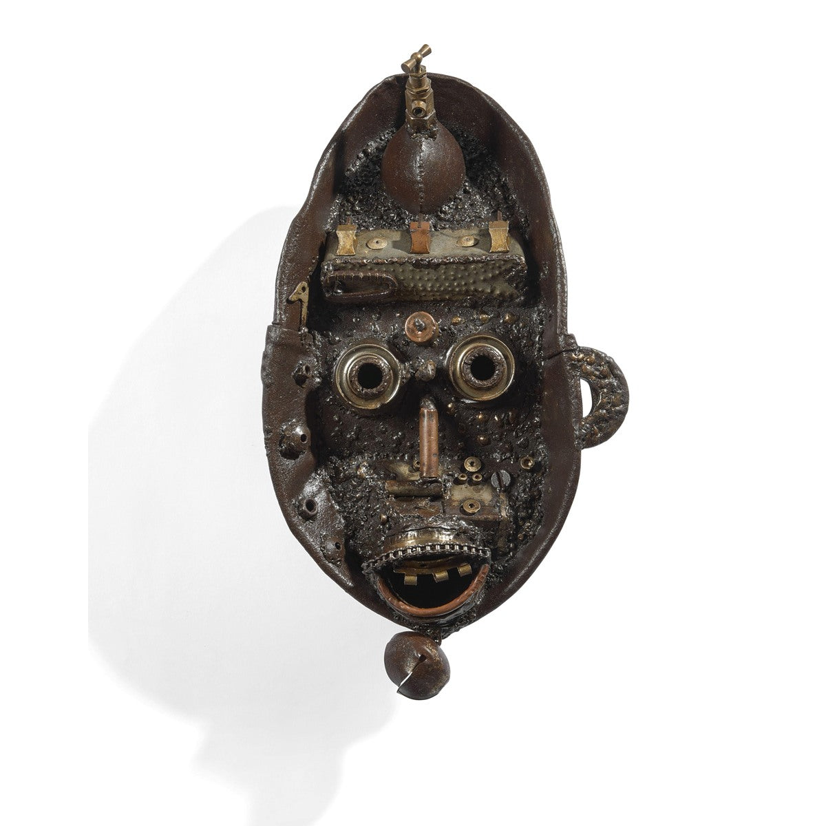 Daniel Bamigbade (Benin) | MASK | Iron, small found metal objects, 46x26x15