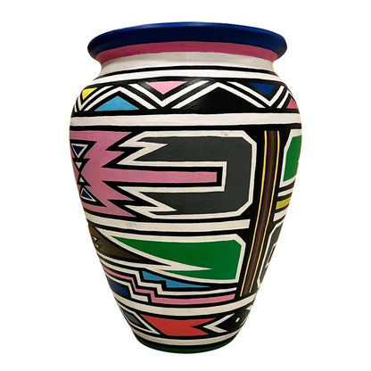 Esther Mahlangu – Ndebele Design, 2015 (view 7)