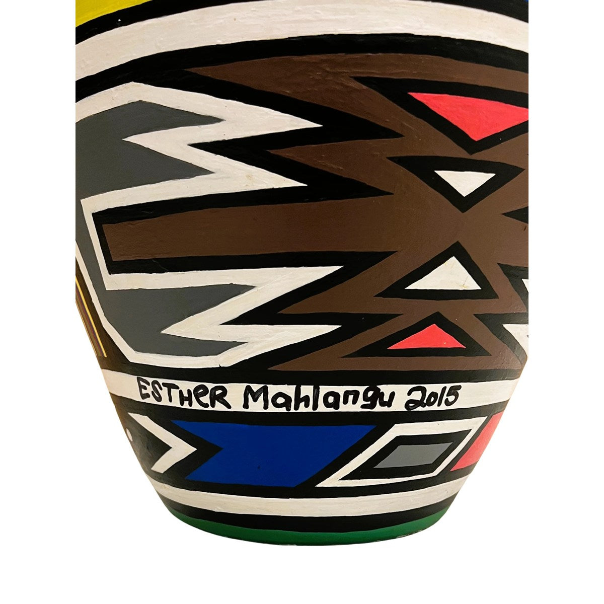 Esther Mahlangu – Ndebele Design, 2015 (signature ESTHER Mahlangu 2015, lower body)
