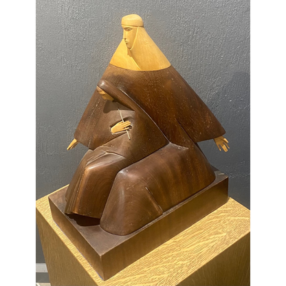 Stanislovas Kuzma | Muzikantas ant motinos kelių, 1987 | Medis, H: 32