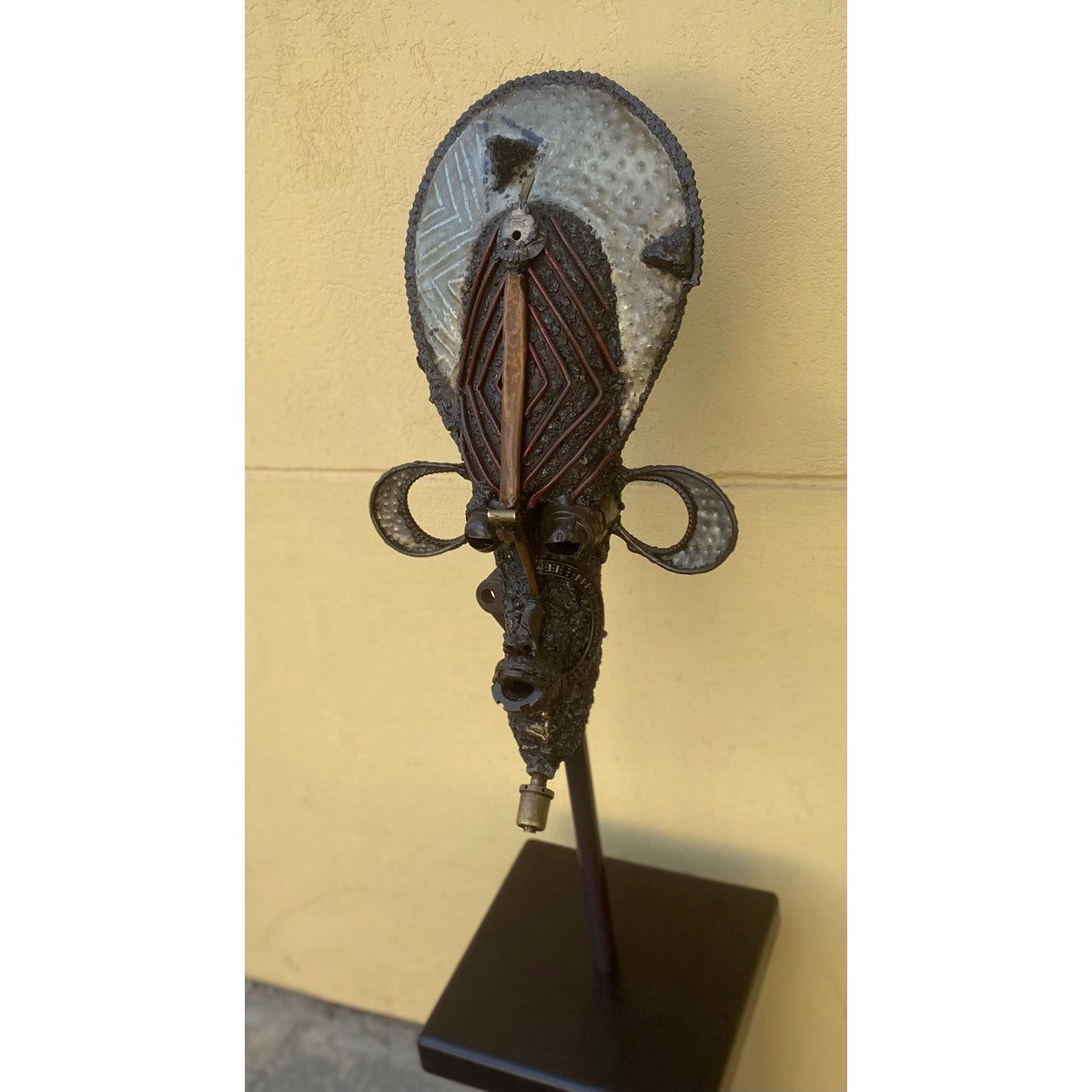 Daniel Bamigbade (Benin) | Mask | Iron, small found metal objects, H:55