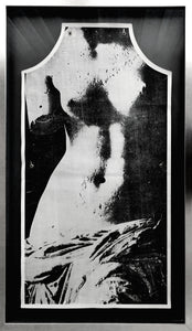 Jurgis Mačiūnas<br>Venus de Milo Apron, 1967-1973<br>Šilkografija ant medžiaginio vinilo su metalinėmis įvorėmis, 76.2×40.6