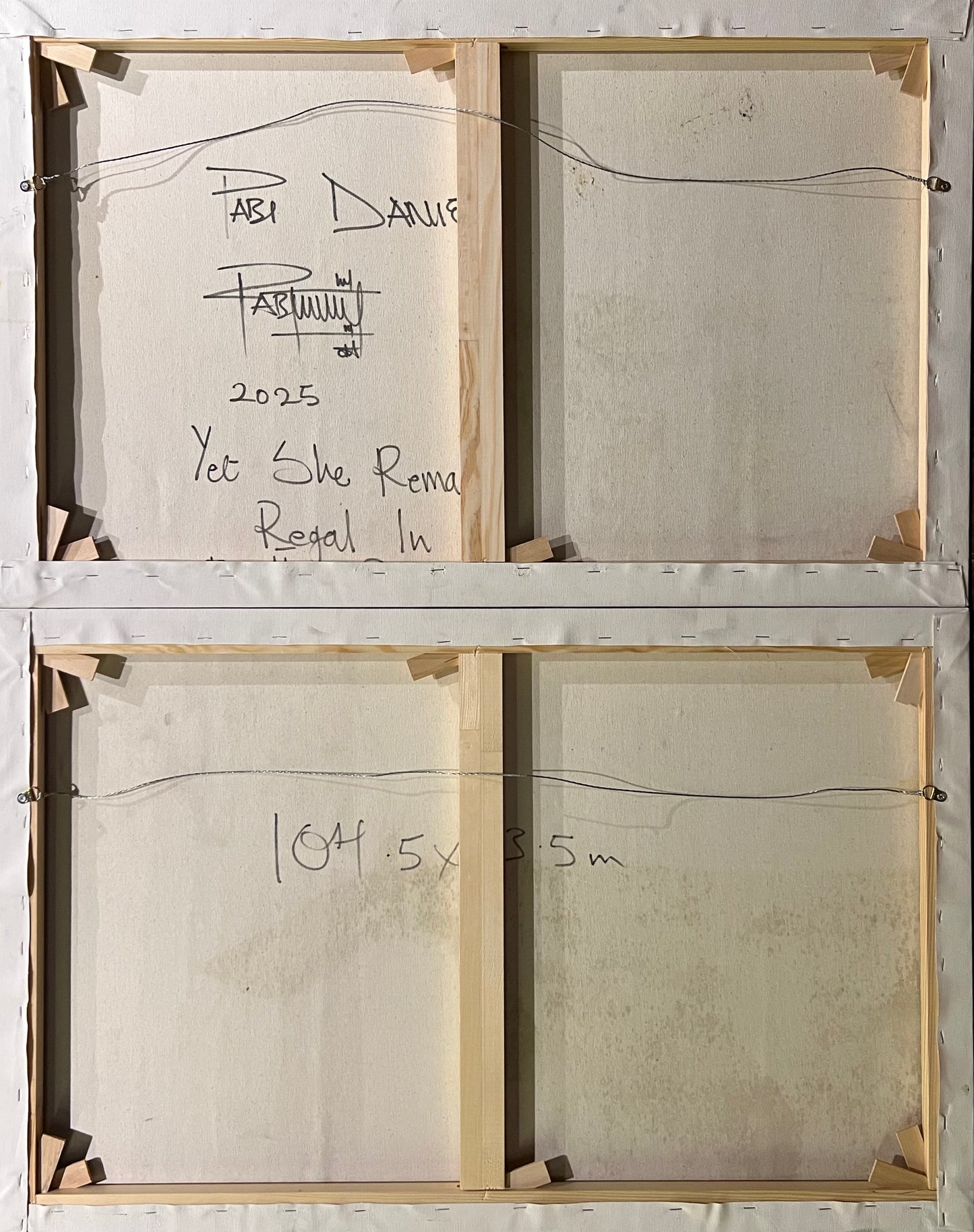 Pabi Daniel | Yet She Remains Regal in Their Presence (Diptych), 2024 | Aliejus, akrilas, drobė, 105x83