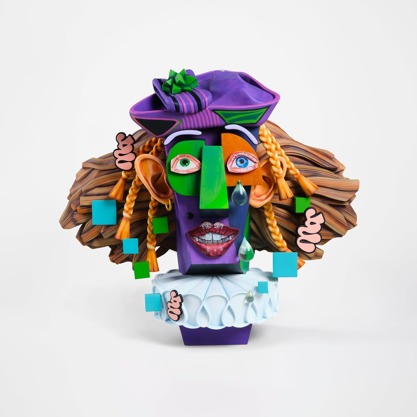 Allison Zuckerman (JAV) | Monolithic Beauty, 2022, (22/30) | Bronza, mišrios medžiagos, 36x41.4x18.9