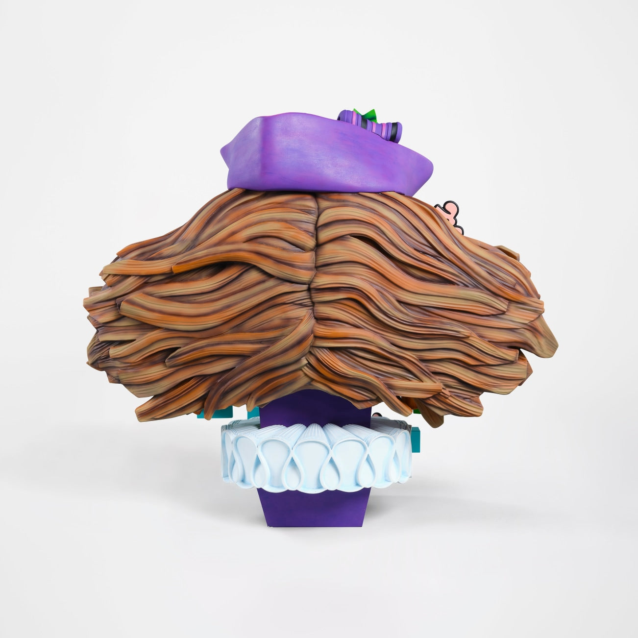 Allison Zuckerman (JAV) | Monolithic Beauty, 2022, (22/30) | Bronza, mišrios medžiagos, 36x41.4x18.9