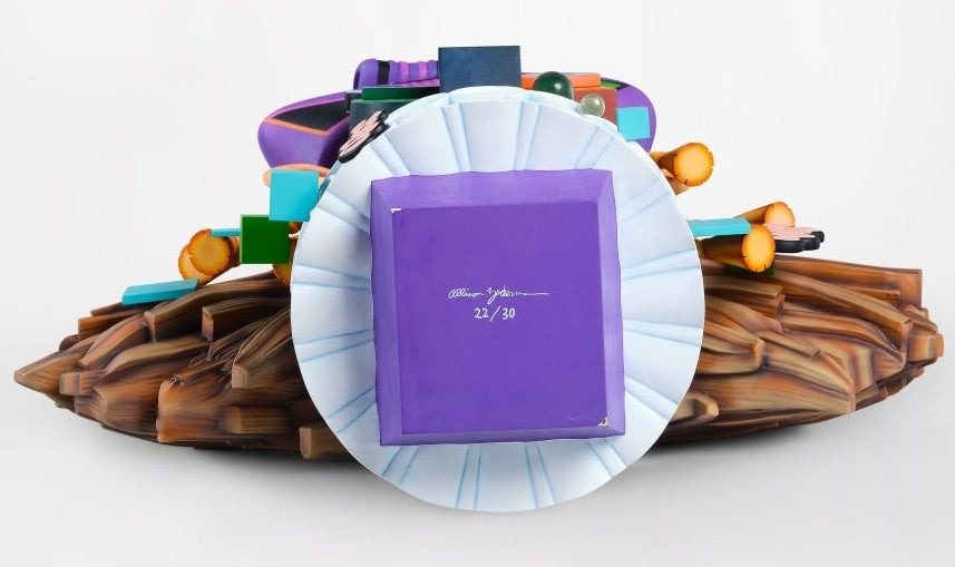 Allison Zuckerman (JAV) | Monolithic Beauty, 2022, (22/30) | Bronza, mišrios medžiagos, 36x41.4x18.9