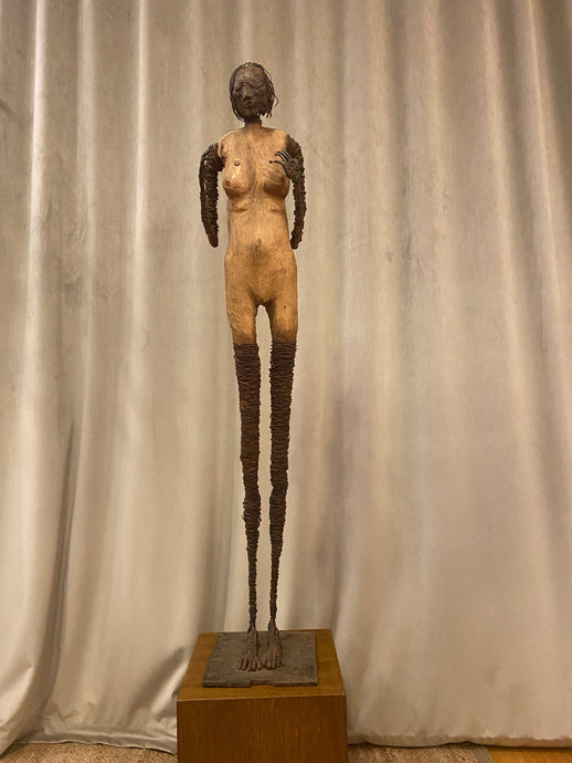 Naked woman standing<br>Medis, viela, H: 120