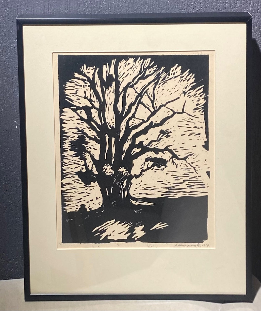 Aspazija Vaivadaitė Surgailienė<br>Ąžuolas, 1957<br>Linoraižinys, 25x20 (35.5x29)